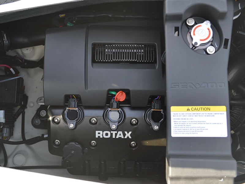 シードゥ RXT-X 300 RS 中古艇・新艇 | 中古・新型ジェット
