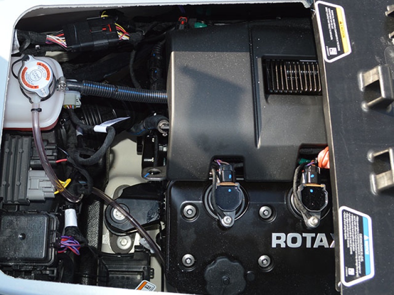 シードゥ RXT-X 300 RS 即納可! 中古艇・新艇 | 中古・新型 シードゥ RXT-X 300 RS 即納可! 中古艇・新艇 | 中古・新型