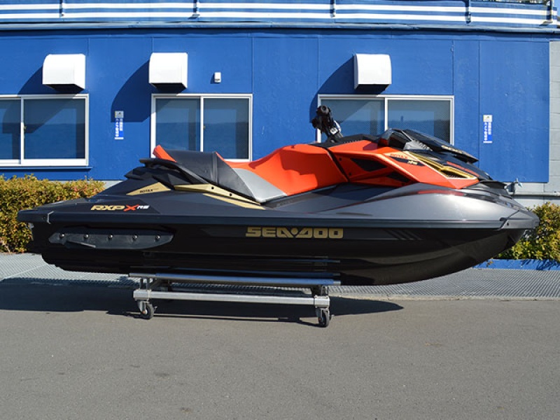 全国送料無料・イイ店 シードゥ 中古艇・新艇 ハイパフォーマンスモデル RS 300 RXP-X 水上オートバイ用
