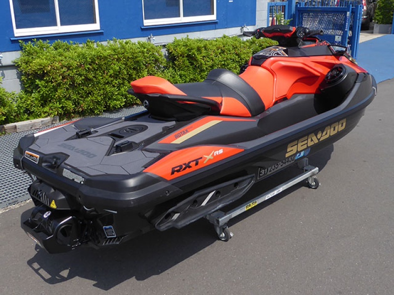 シードゥ RXT-X 300 RS 慣らし運転不要 中古艇・新艇 | 中古 シードゥ RXT-X 300 RS 慣らし運転不要 中古艇・新艇 | 中古