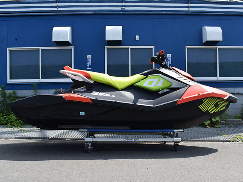 2023 SEA-DOO SPARK TRIXX | ブルーライン