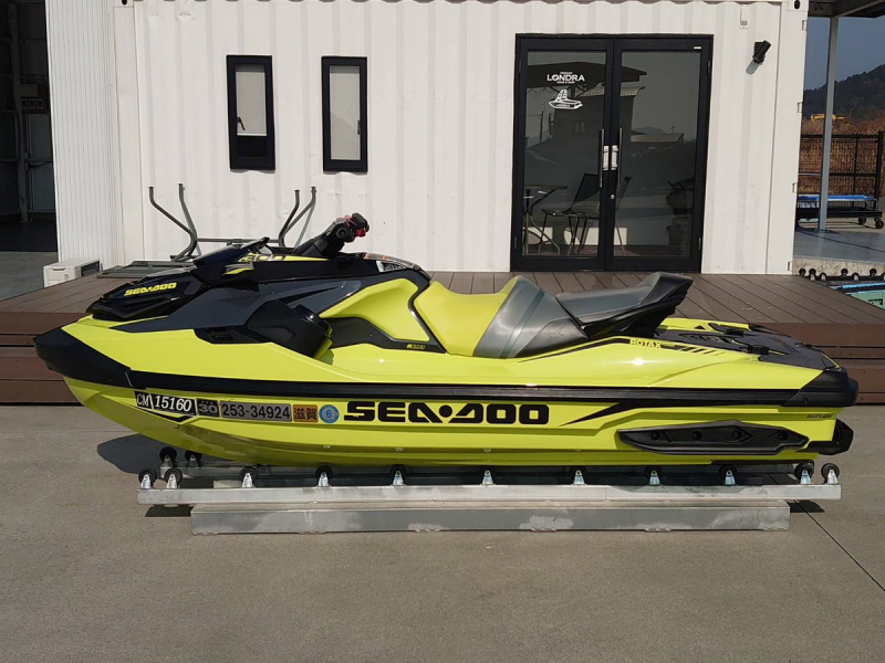 シードゥ RXT-X 300 RS